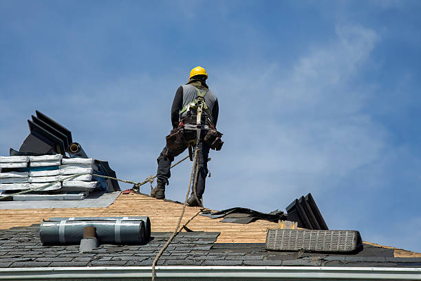 Professional Gutter Installation technician working in Rockland, ID